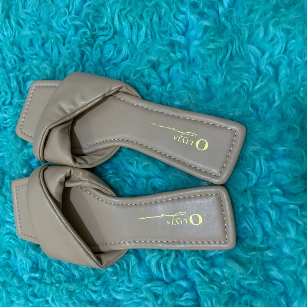 Dress slippers